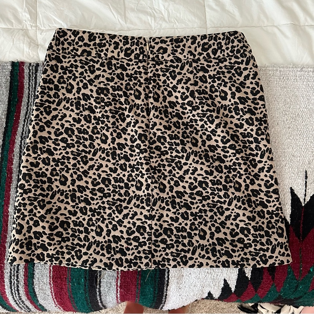 LOFT animal print skirt, mini style, size 6 - Picture 3 of 5
